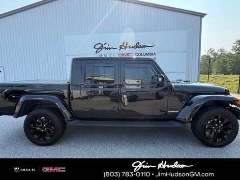 Used 2022 Jeep Gladiator Overland AWD/4WD image 2
