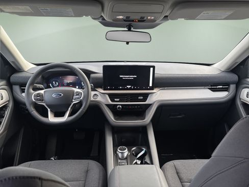 Used 2026 Ford Explorer Active AWD/4WD image 10