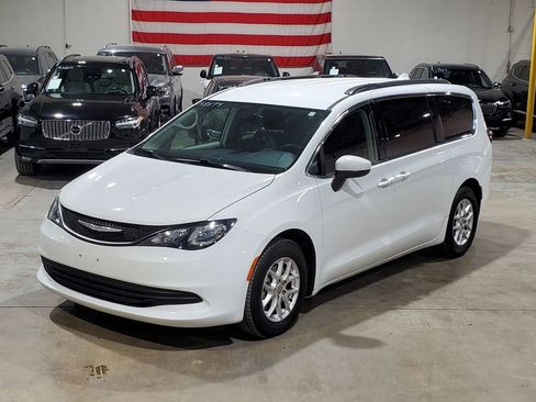 Used 2020 Chrysler Voyager Lxi FWD image 37