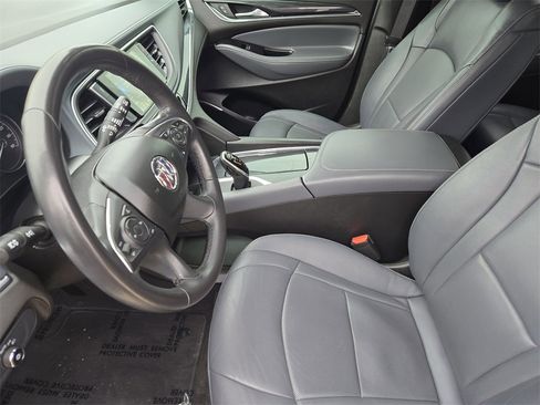 Used 2020 Buick Enclave Essence image 14