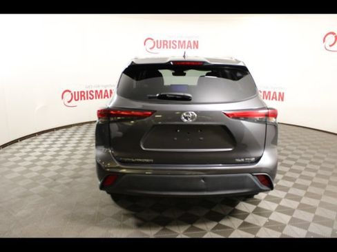 Used 2023 Toyota Highlander XLE AWD/4WD image 7