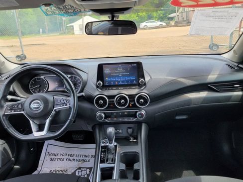 Used 2022 Nissan Sentra SV FWD image 13
