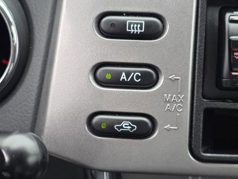 Used 2008 Toyota Matrix XR FWD image 14
