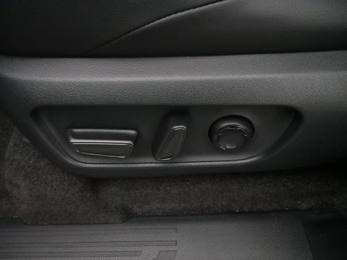 Certified 2025 Toyota 4Runner TRD Off-Road Premium image 20