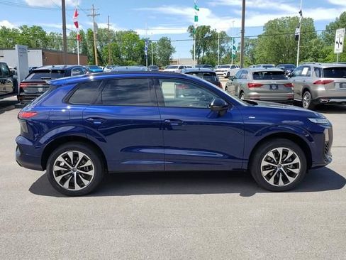 New 2026 Audi Q3 quattro 2.0T AWD/4WD image 2