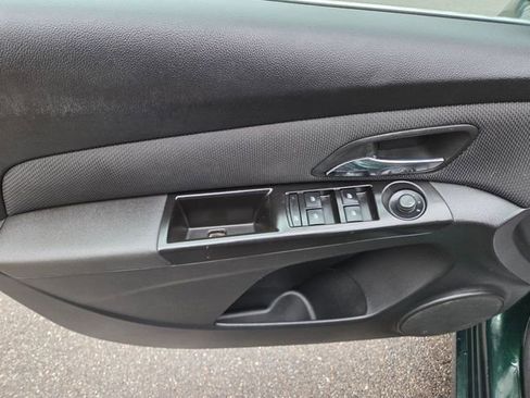 Used 2014 Chevrolet Cruze LT FWD image 12
