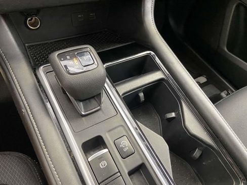 Used 2022 Nissan Pathfinder SV image 23