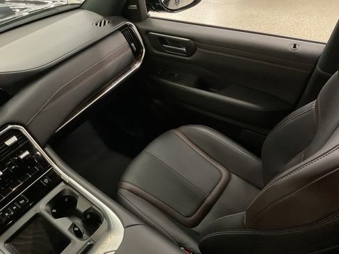 Used 2026 Nissan Armada SL w/ Captain's Chari Seat Package AWD/4WD image 17