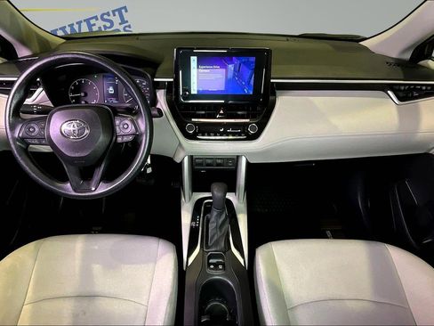 Used 2025 Toyota Corolla Cross L FWD image 8