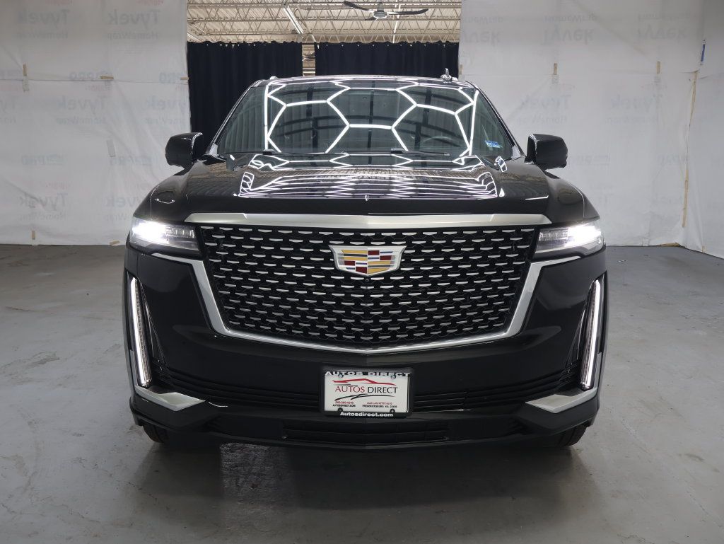 Used 2022 Cadillac Escalade Premium Luxury AWD/4WD image 2