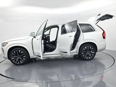Used 2025 Volvo XC90 B5 Plus AWD/4WD image 55