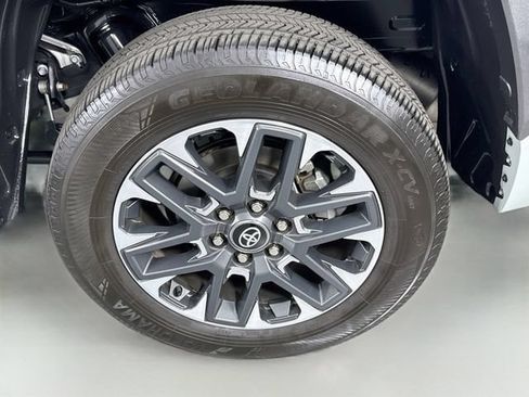 Certified 2025 Toyota Tundra Limited AWD/4WD image 32