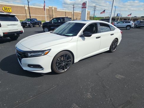Used 2019 Honda Accord Sport image 7