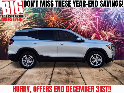 Used 2022 GMC Terrain SLE w/ Driver Convenience Package image 7