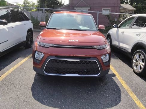 Used 2022 Kia Soul LX FWD image 7
