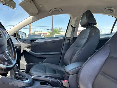 Used 2013 Volkswagen Jetta TDI FWD image 15