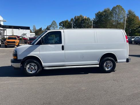 Used 2023 GMC Savana 2500 w/ Driver Convenience Package RWD image 2