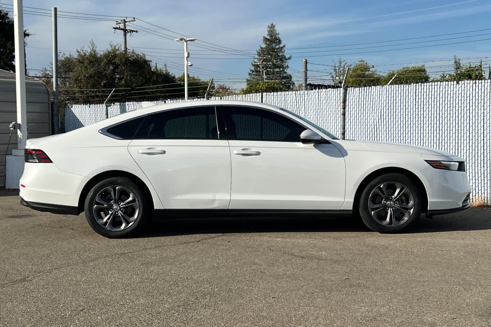 Used 2023 Honda Accord EX image 6