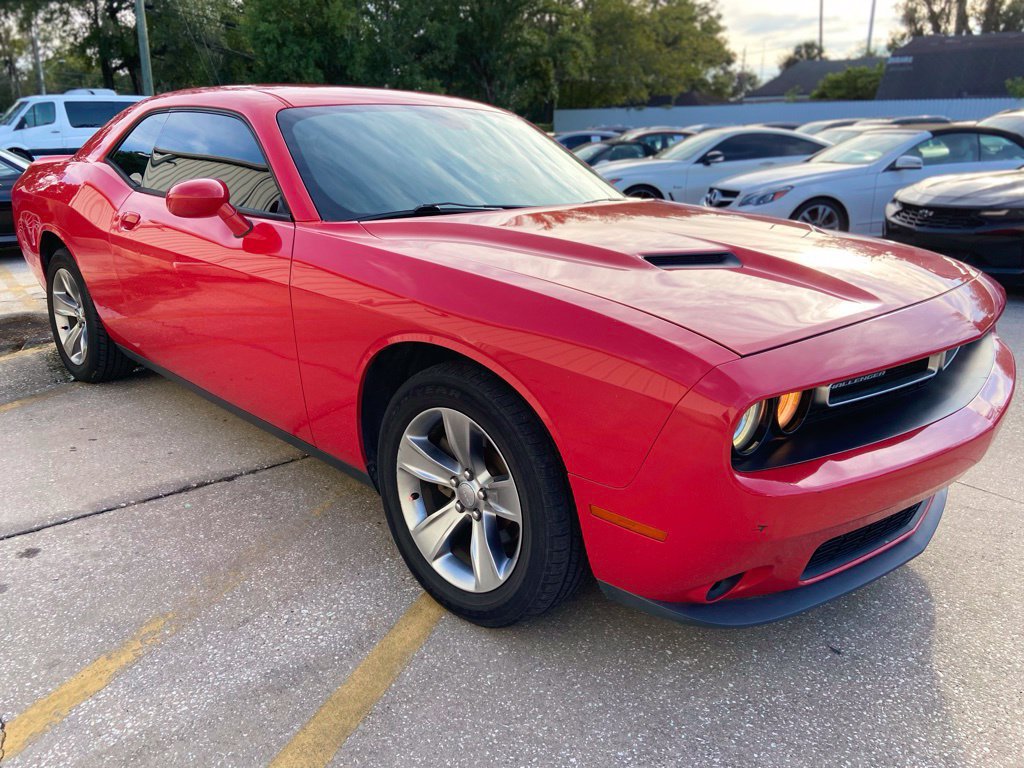 Used 2019 Dodge Challenger SXT RWD image 8