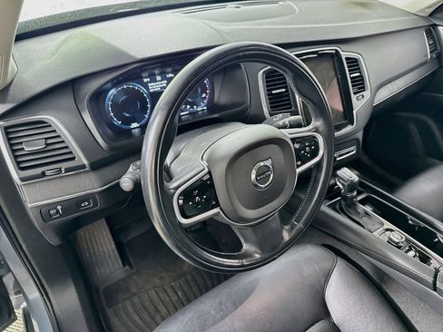 Used 2020 Volvo XC90 T5 Momentum AWD/4WD image 12