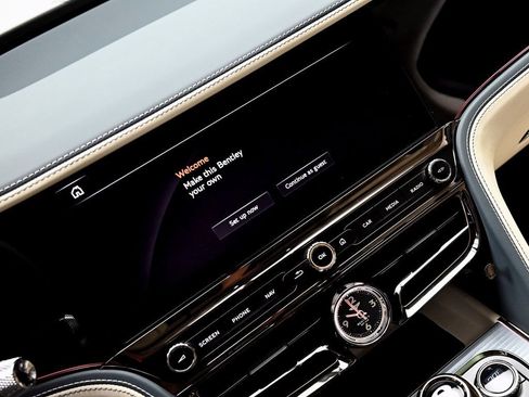 New 2026 Bentley Flying Spur Plug-In Hybrid AWD/4WD image 25