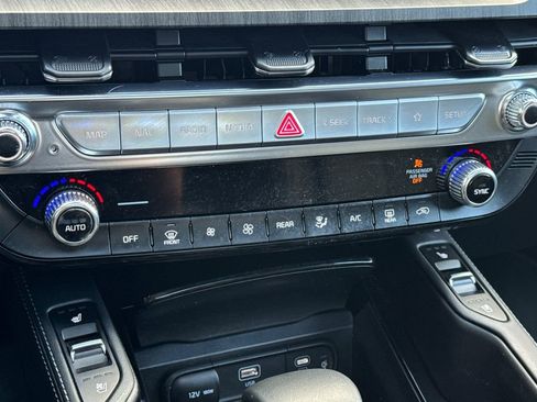 Used 2024 Kia Telluride SX image 24