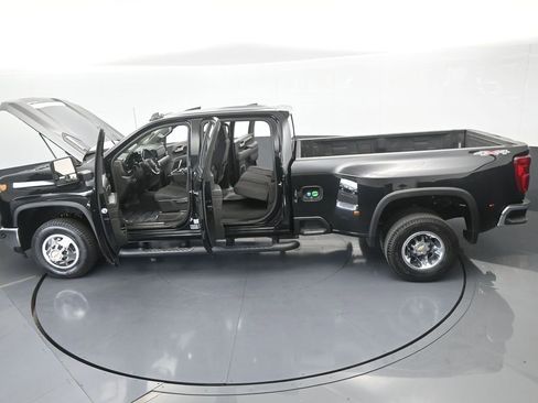 Used 2024 Chevrolet Silverado 3500 LT image 70