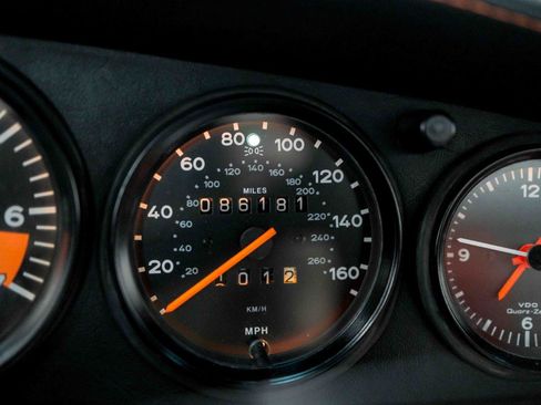 Used 1987 Porsche 911 Carrera RWD image 62