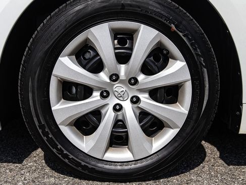 Used 2023 Toyota Corolla LE image 37