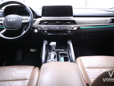 Used 2022 Kia Telluride SX w/ SX Prestige Package image 13