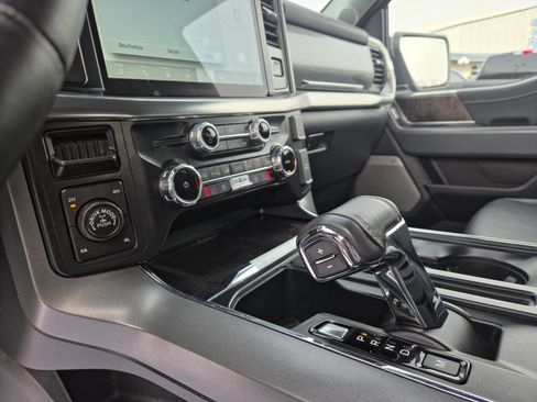 Used 2022 Ford F150 Lariat image 28