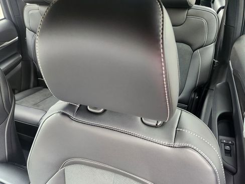 New 2026 Jeep Grand Cherokee Altitude AWD/4WD image 24