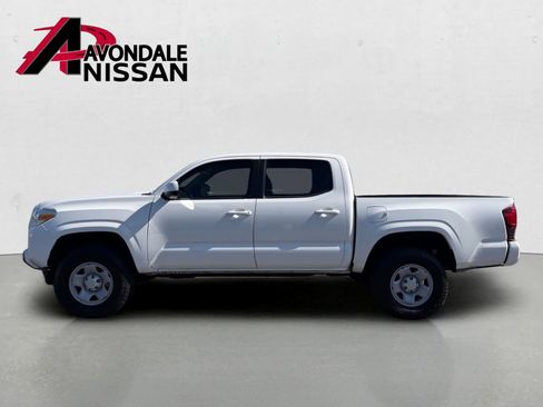 Used 2022 Toyota Tacoma SR w/ SR Convenience Package RWD image 3