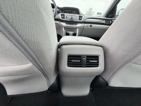 Used 2015 Honda Accord EX image 23