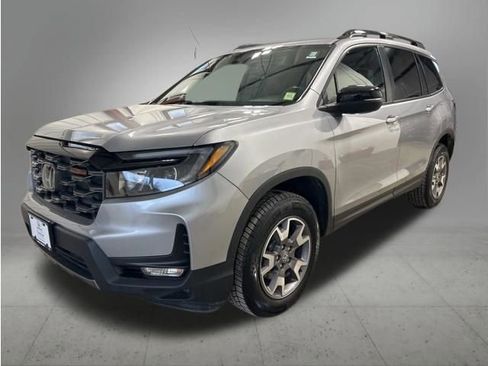 Certified 2023 Honda Passport TrailSport image 1