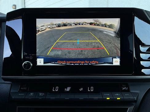 Used 2025 Toyota Camry LE image 30