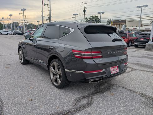 Used 2023 Genesis GV80 2.5T w/ Prestige Package image 5