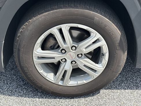 Used 2024 GMC Terrain SLE FWD image 31