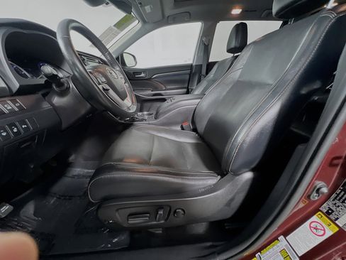 Used 2019 Toyota Highlander Limited Platinum image 15
