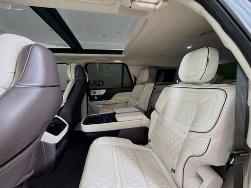 Certified 2024 Lincoln Navigator L Black Label AWD/4WD image 29