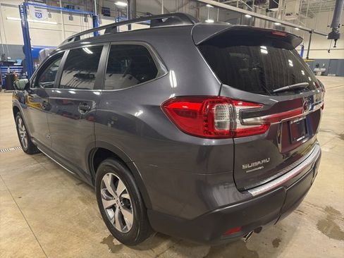 Used 2023 Subaru Ascent Premium w/ Convenience Package image 7