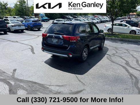 Used 2016 Mitsubishi Outlander SE AWD/4WD image 10