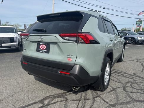 Used 2019 Toyota RAV4 XLE w/ Convenience Package AWD/4WD image 5