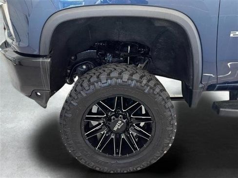 Used 2023 Chevrolet Silverado 2500 Custom w/ Custom Convenience Package AWD/4WD image 30