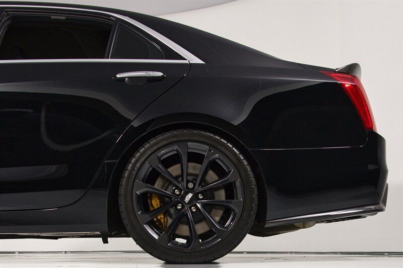 Used 2018 Cadillac CTS V w/ Carbon Fiber Package RWD image 7