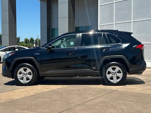 Certified 2021 Toyota RAV4 XLE AWD/4WD image 8