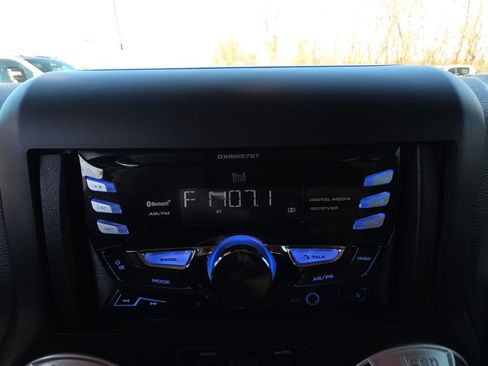 Used 2017 Jeep Wrangler Unlimited Rubicon w/ Max Tow Package image 21