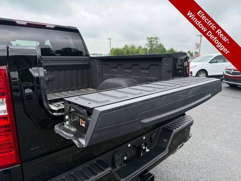 Used 2024 Chevrolet Silverado 1500 Custom Trail Boss w/ LPO, Dark Essentials Package AWD/4WD image 35