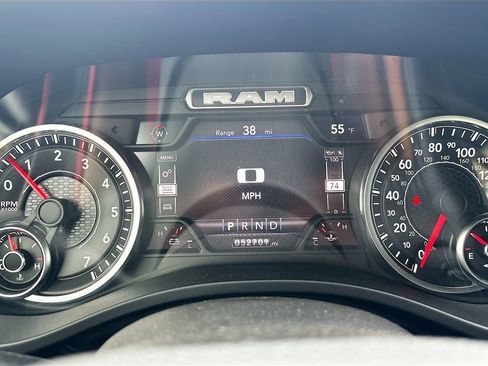 Used 2022 RAM 1500 Big Horn w/ Night Edition AWD/4WD image 12