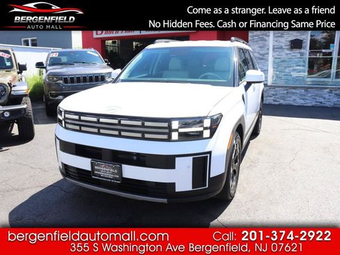 Used 2026 Hyundai Santa Fe SEL FWD image 1